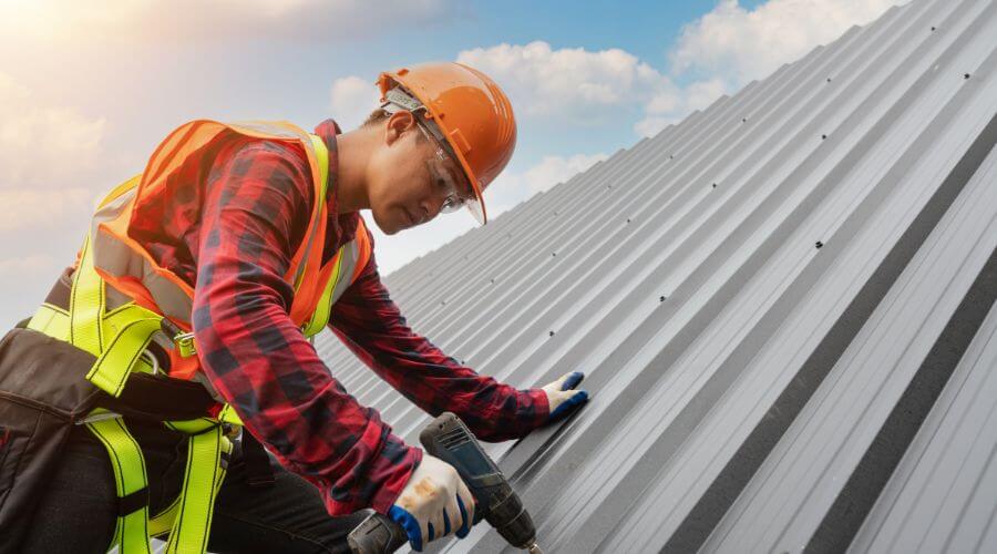 Professional gutter cleaning in West Fork, AR